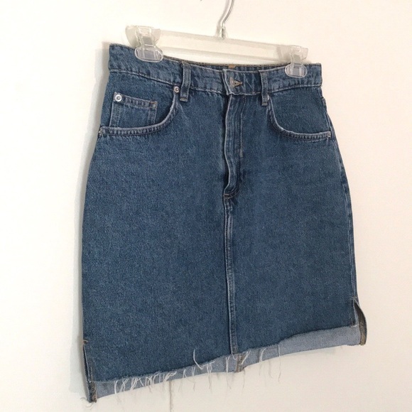 H&M Raw Hem Denim Jean Skirt - Picture 3 of 6